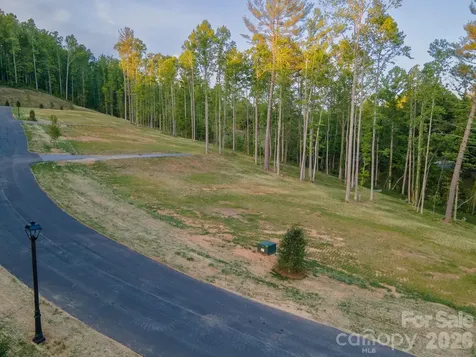 425 Irvine Drive Fairview NC 28730