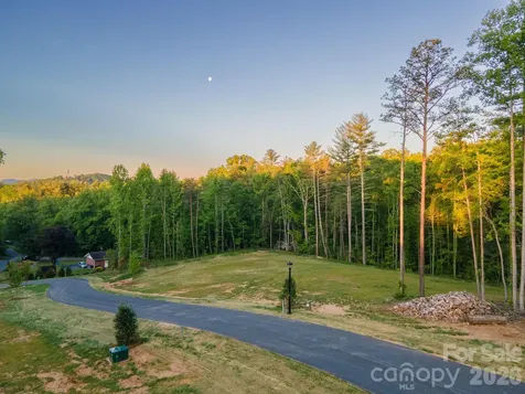 425 Irvine Drive Fairview NC 28730