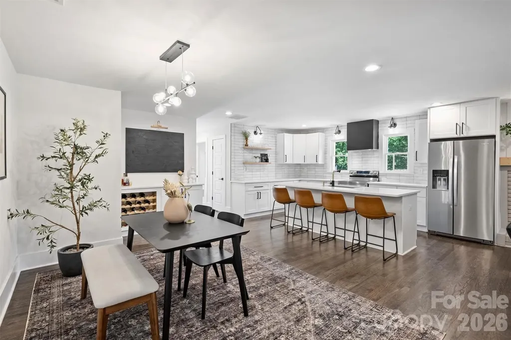 1914 Windham Place Charlotte NC 28205
