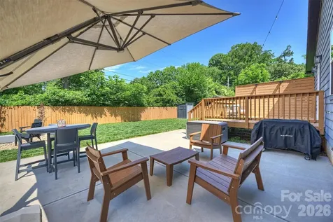 1914 Windham Place Charlotte NC 28205