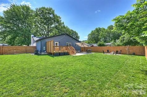 1914 Windham Place Charlotte NC 28205