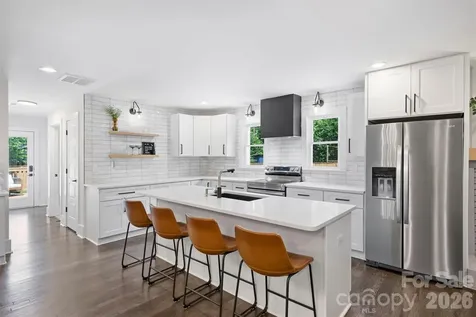 1914 Windham Place Charlotte NC 28205