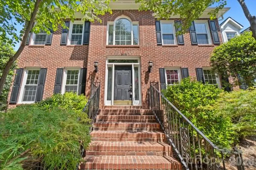 2328 Howerton Court Charlotte NC 28270