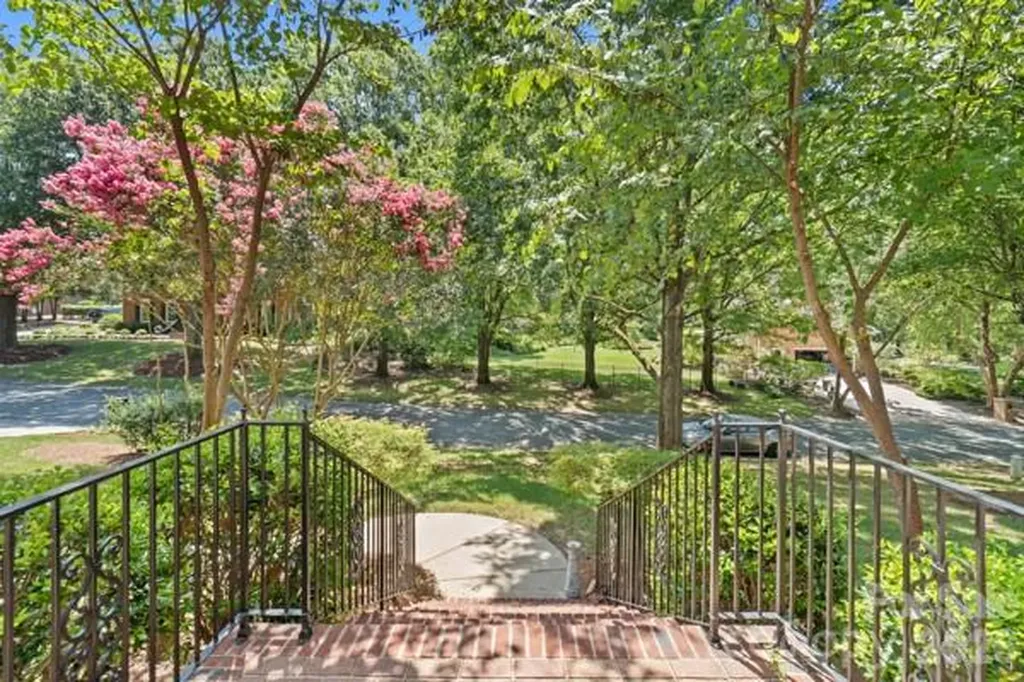 2328 Howerton Court Charlotte NC 28270