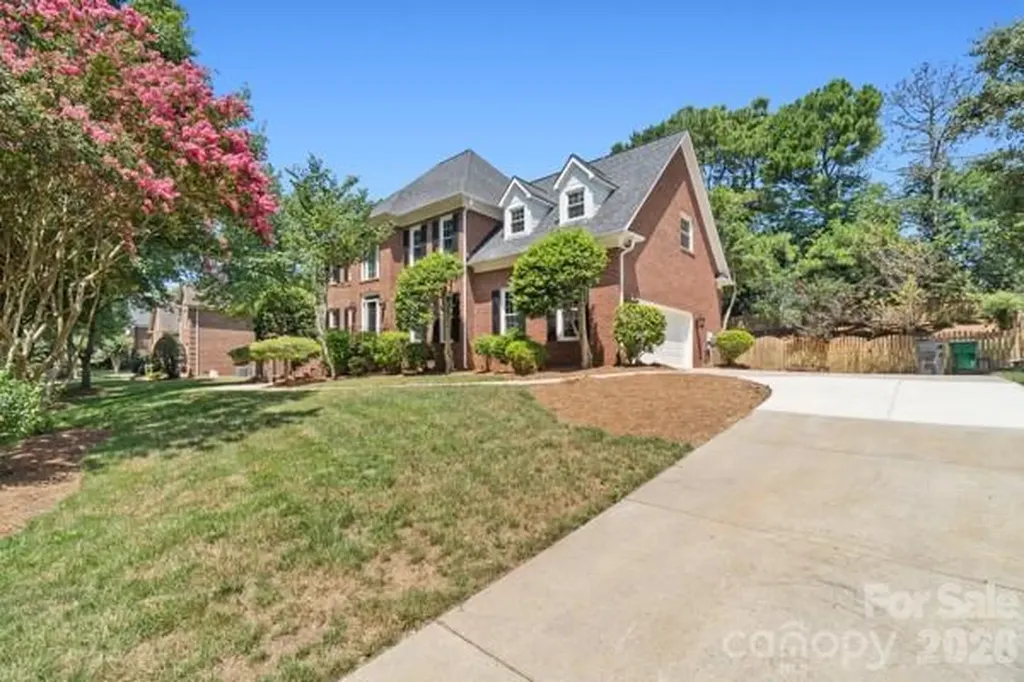 2328 Howerton Court Charlotte NC 28270