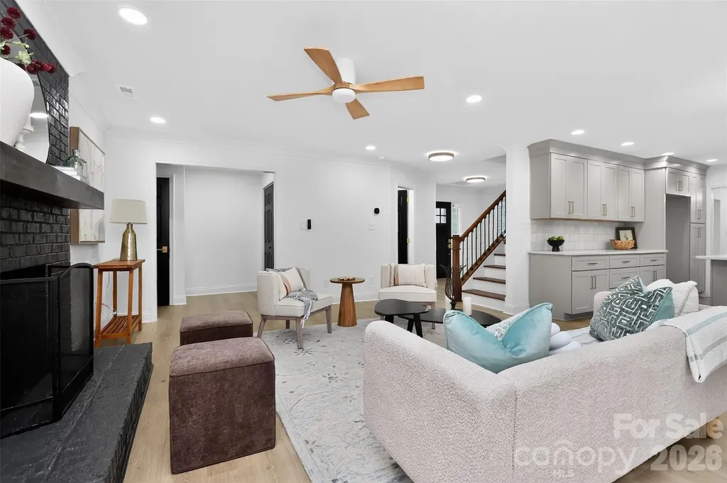 1943 Watlington Drive Charlotte NC 28270