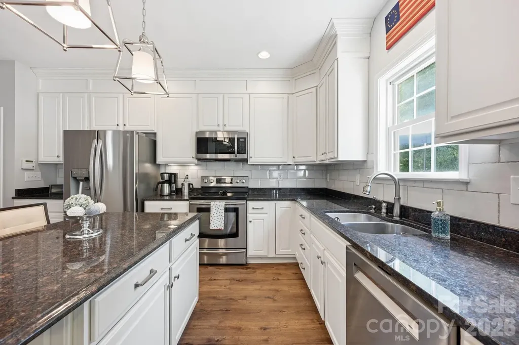 2530 Shady Reach Lane Charlotte NC 28214