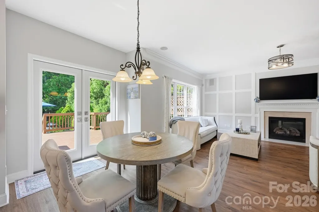 2530 Shady Reach Lane Charlotte NC 28214