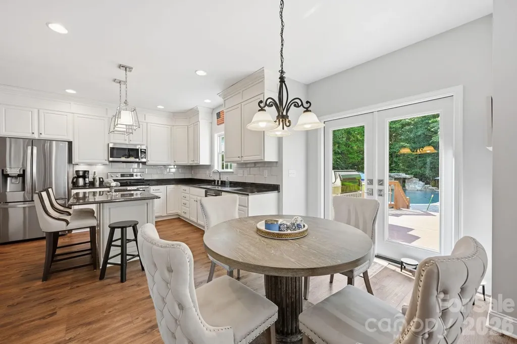 2530 Shady Reach Lane Charlotte NC 28214