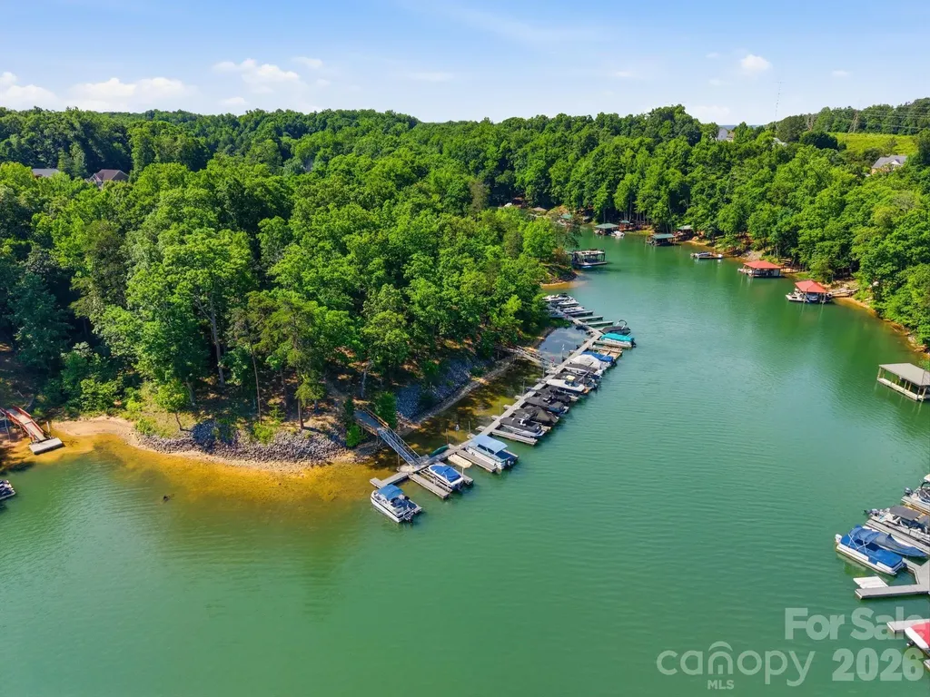 2530 Shady Reach Lane Charlotte NC 28214