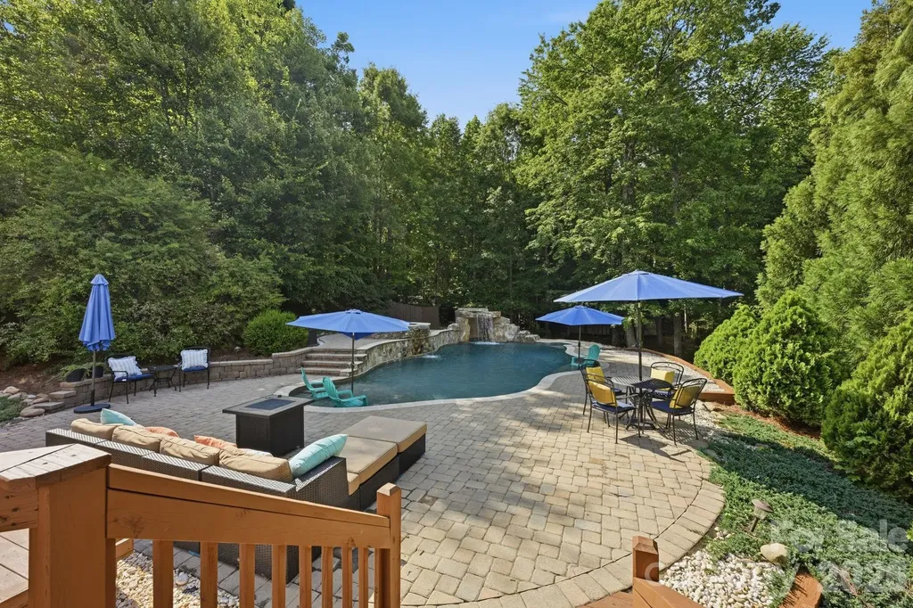 2530 Shady Reach Lane Charlotte NC 28214