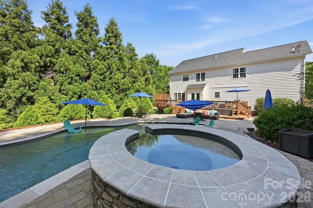 2530 Shady Reach Lane Charlotte NC 28214