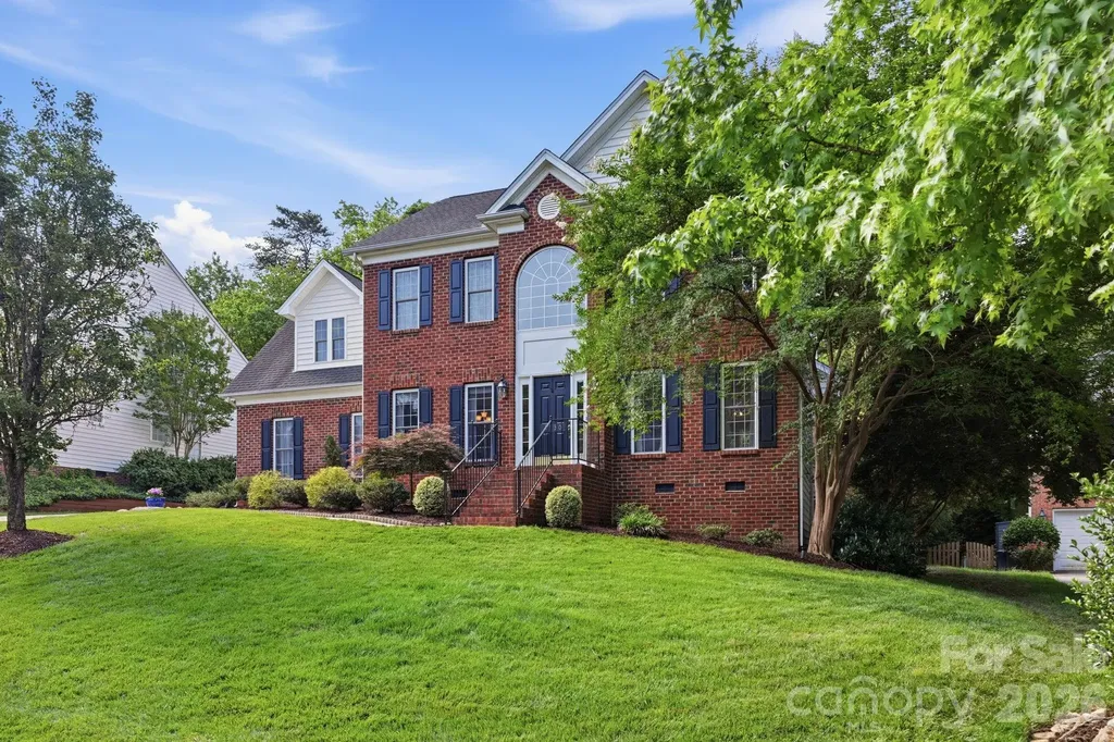 2530 Shady Reach Lane Charlotte NC 28214