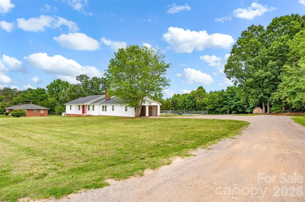 581 Barry Oak Road Statesville NC 28625