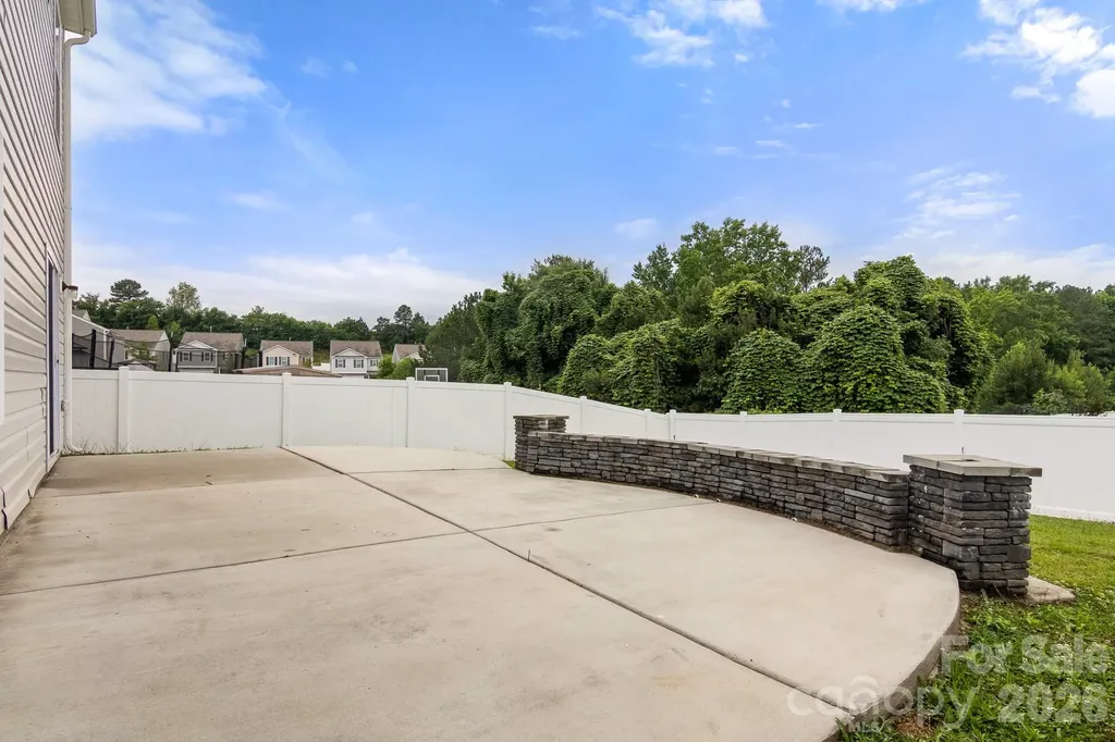 637 Nannyberry Lane Concord NC 28025