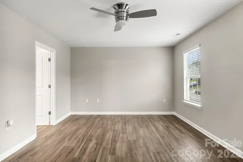 637 Nannyberry Lane Concord NC 28025