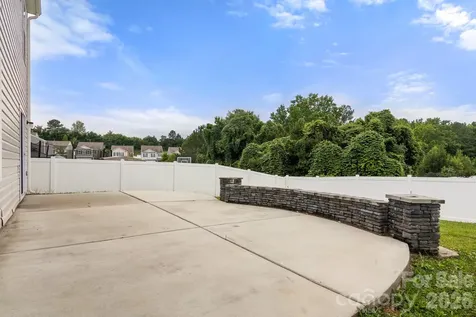 637 Nannyberry Lane Concord NC 28025