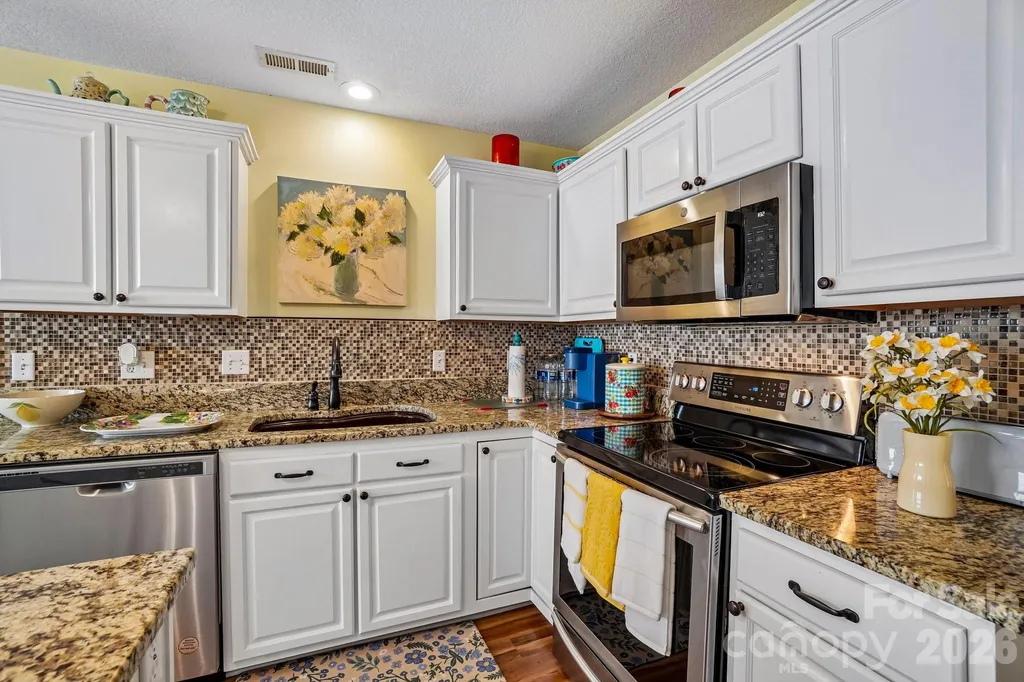 37 Stonehollow Road Fletcher NC 28732