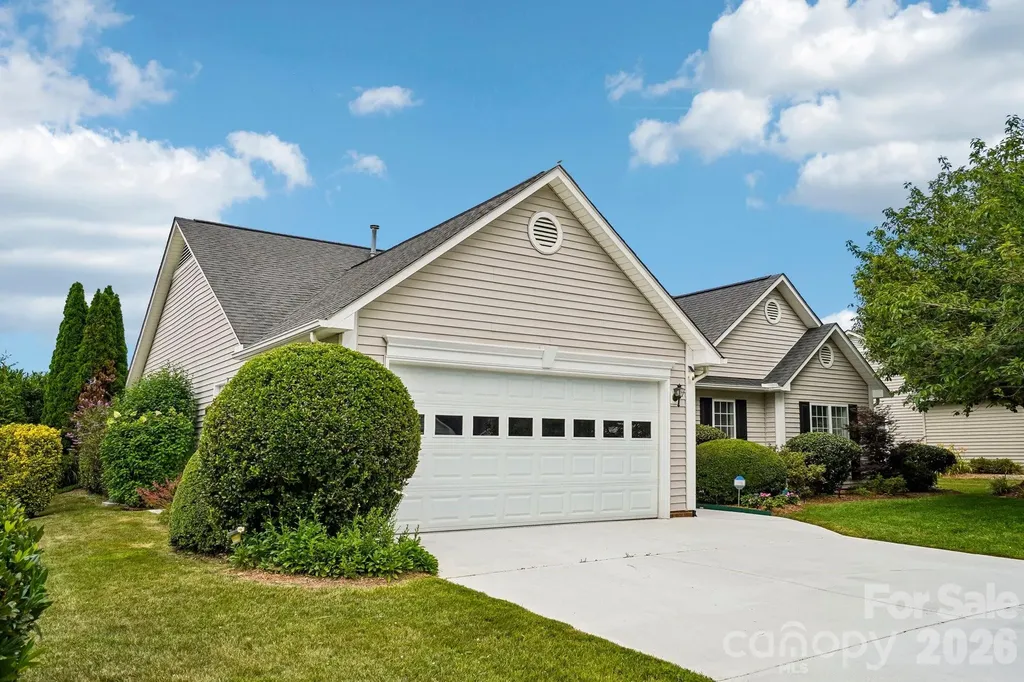 37 Stonehollow Road Fletcher NC 28732