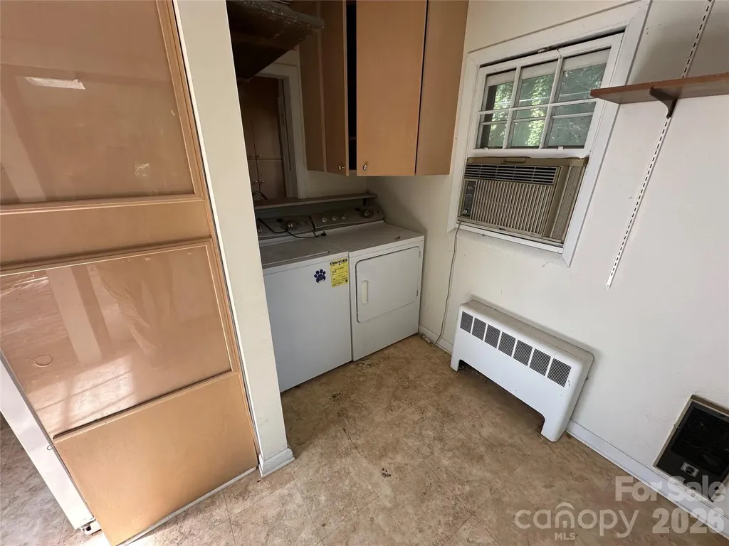 5 Lone Pine Road Asheville NC 28803