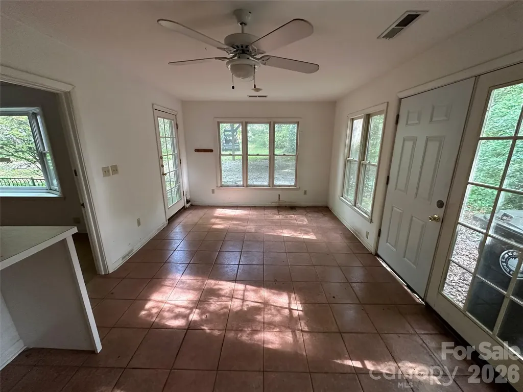 5 Lone Pine Road Asheville NC 28803