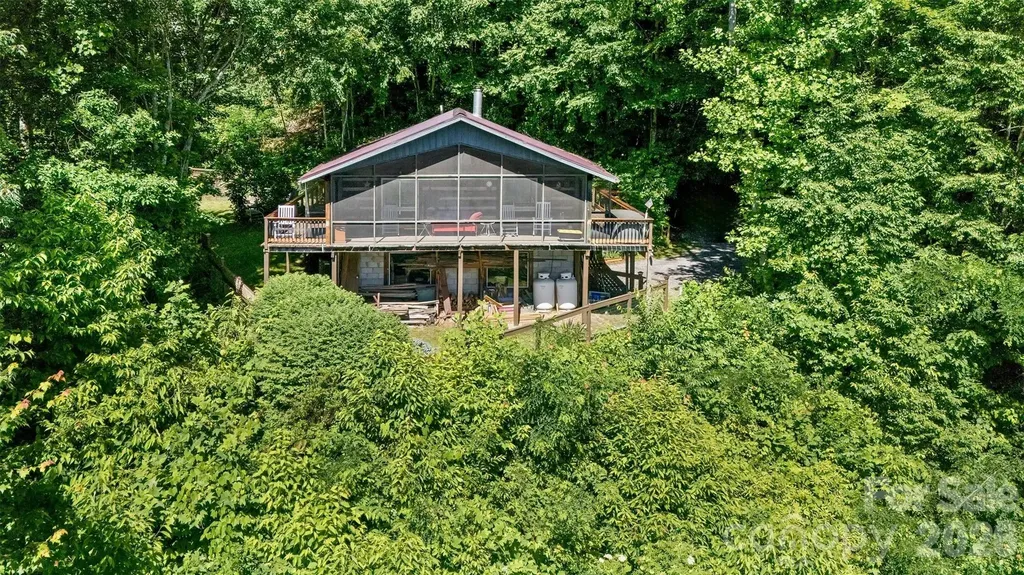1059 Setzer Cove Road Maggie Valley NC 28751