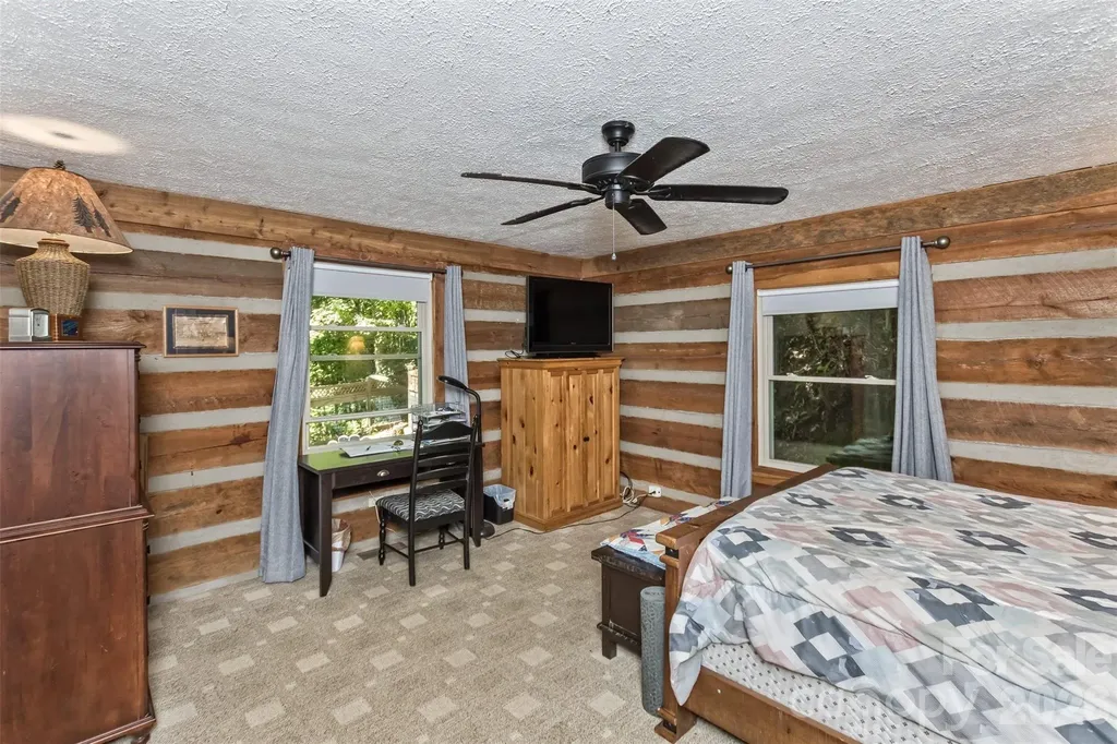1059 Setzer Cove Road Maggie Valley NC 28751