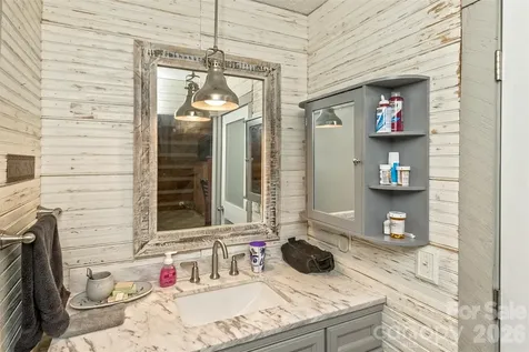 1059 Setzer Cove Road Maggie Valley NC 28751