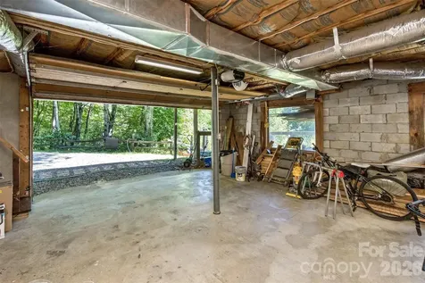 1059 Setzer Cove Road Maggie Valley NC 28751
