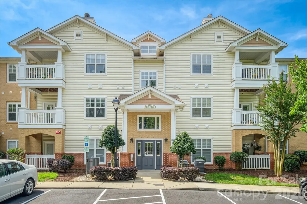 11915 Ridgeway Park Drive Charlotte NC 28277