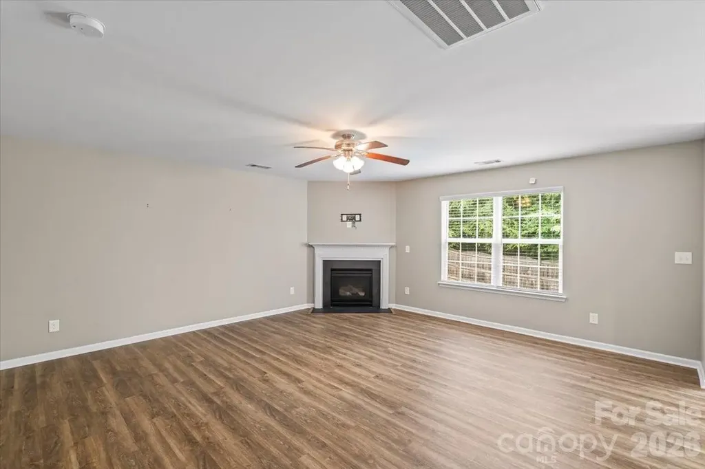 5229 Hawkins Meadow Court Charlotte NC 28213