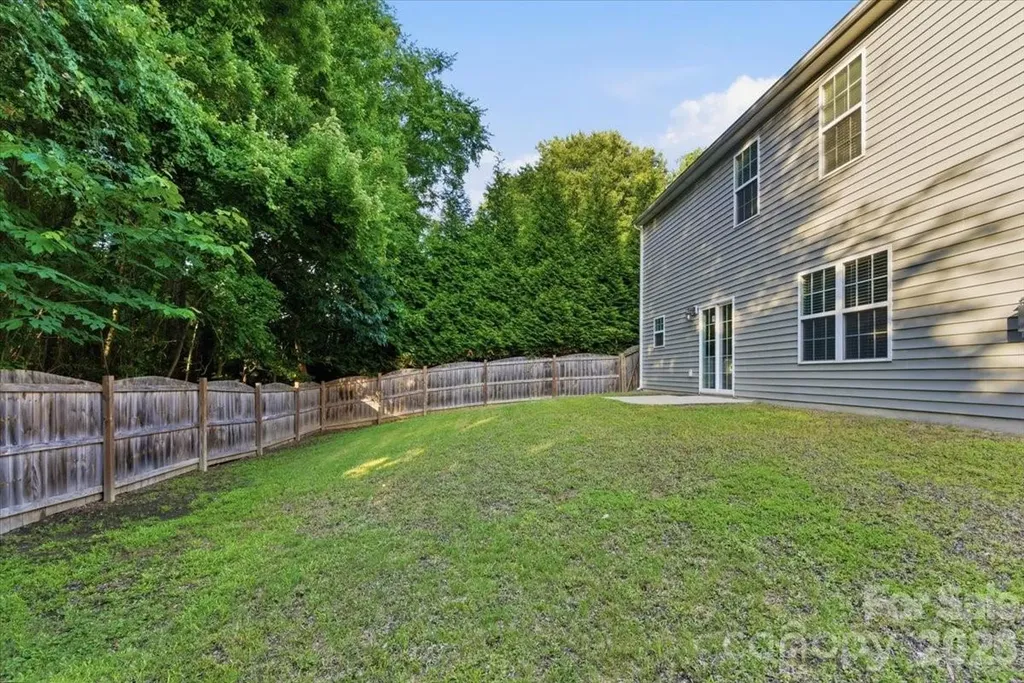5229 Hawkins Meadow Court Charlotte NC 28213