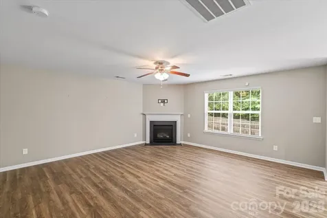 5229 Hawkins Meadow Court Charlotte NC 28213