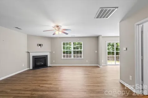 5229 Hawkins Meadow Court Charlotte NC 28213