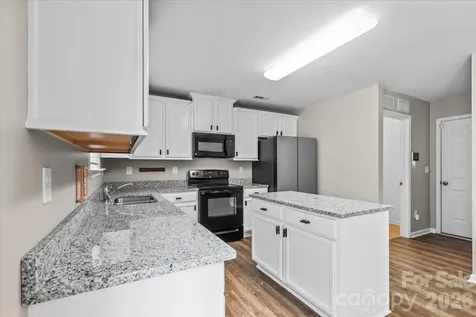 5229 Hawkins Meadow Court Charlotte NC 28213