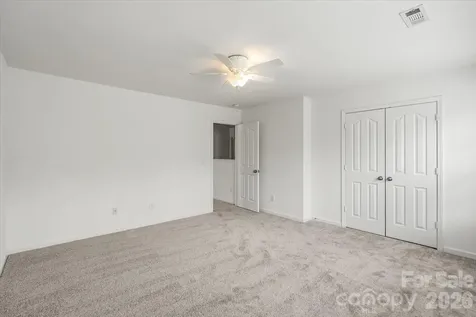 5229 Hawkins Meadow Court Charlotte NC 28213