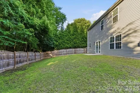 5229 Hawkins Meadow Court Charlotte NC 28213