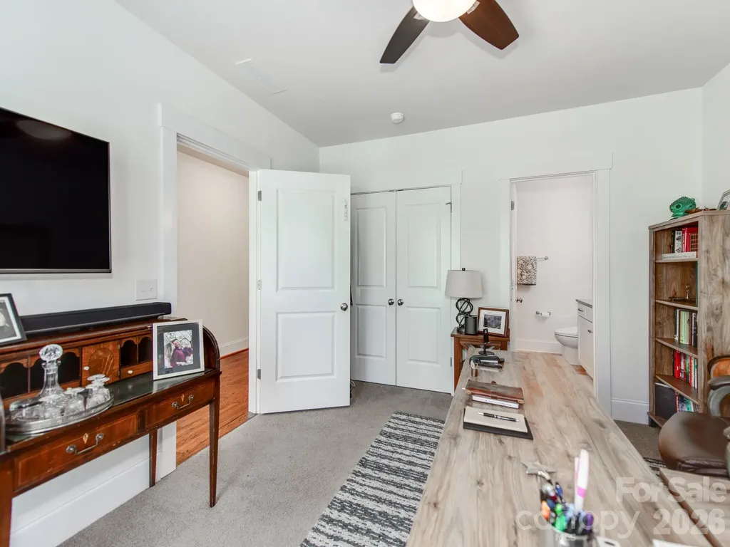 1805 Mecklenburg Avenue Charlotte NC 28205