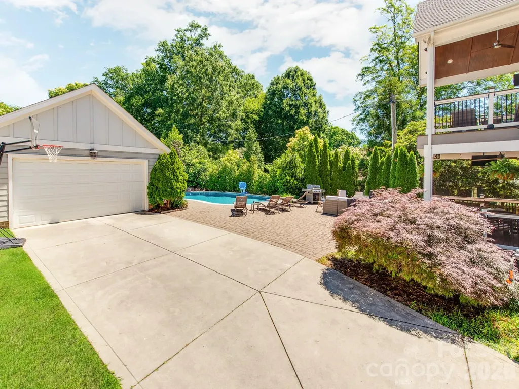 1805 Mecklenburg Avenue Charlotte NC 28205