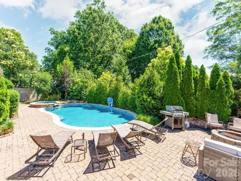 1805 Mecklenburg Avenue Charlotte NC 28205