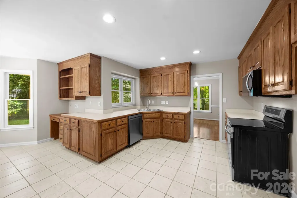 932 Alexandria Court Gastonia NC 28056