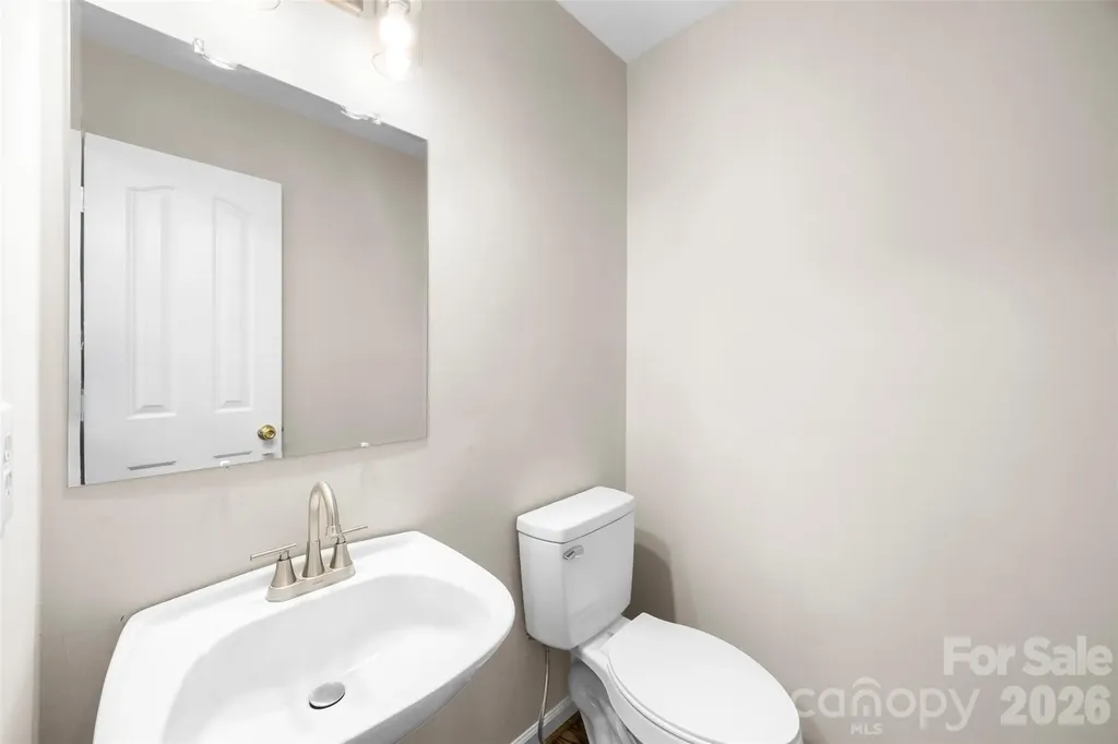 932 Alexandria Court Gastonia NC 28056