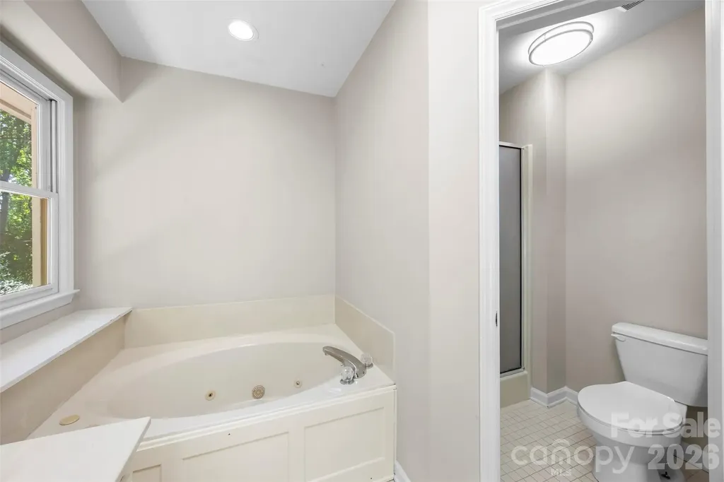 932 Alexandria Court Gastonia NC 28056