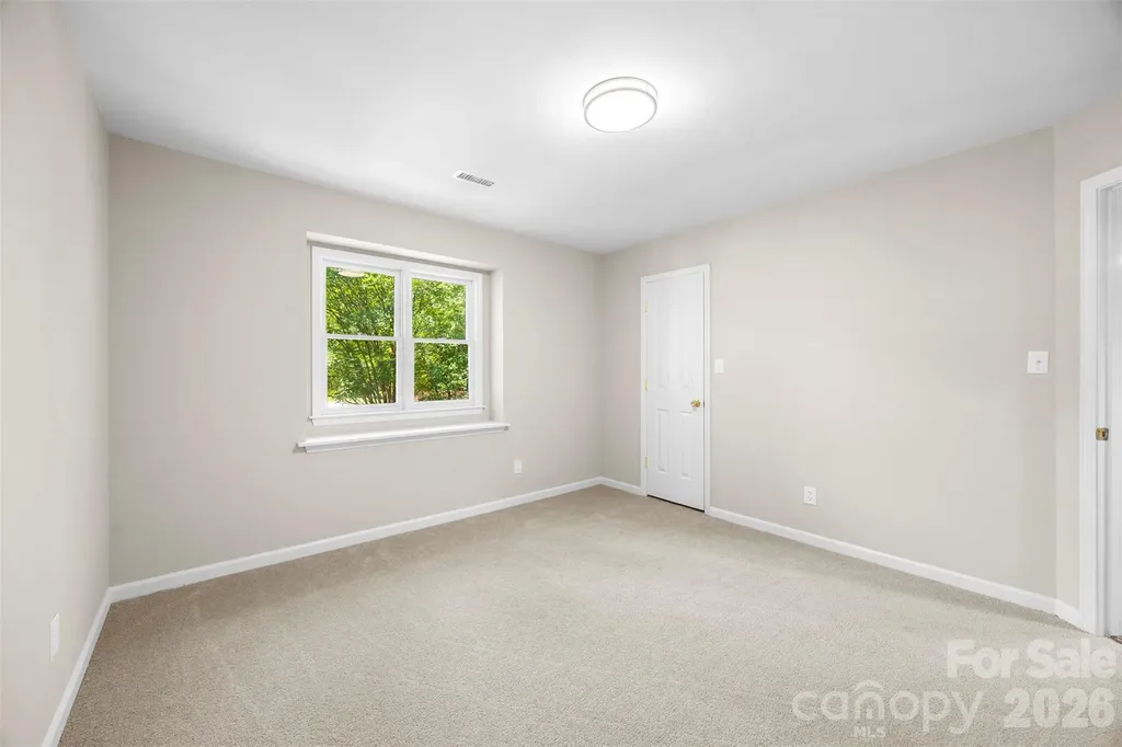 932 Alexandria Court Gastonia NC 28056