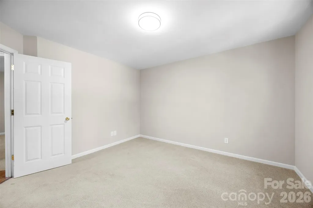 932 Alexandria Court Gastonia NC 28056