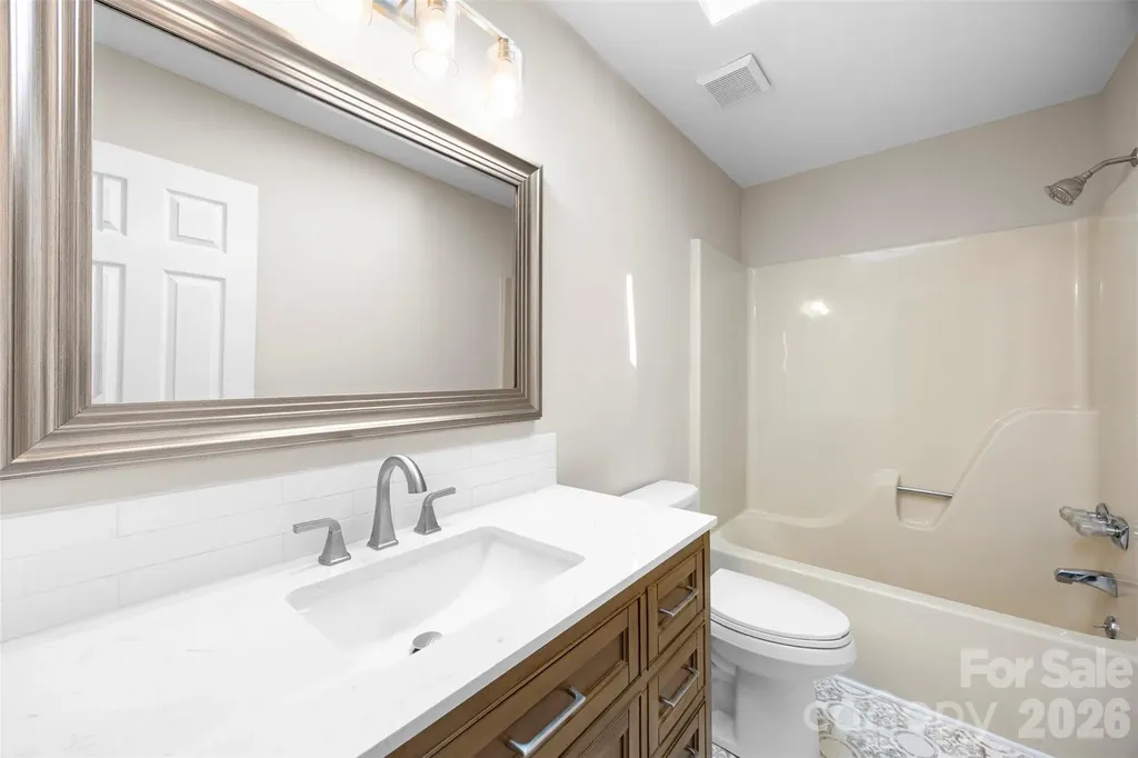 932 Alexandria Court Gastonia NC 28056
