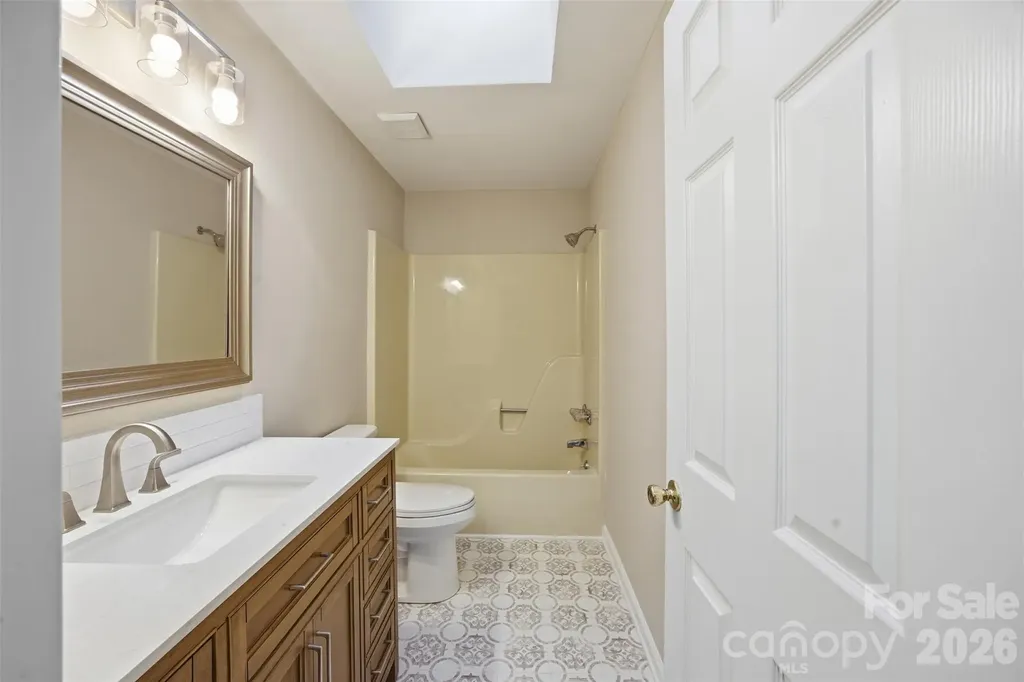 932 Alexandria Court Gastonia NC 28056