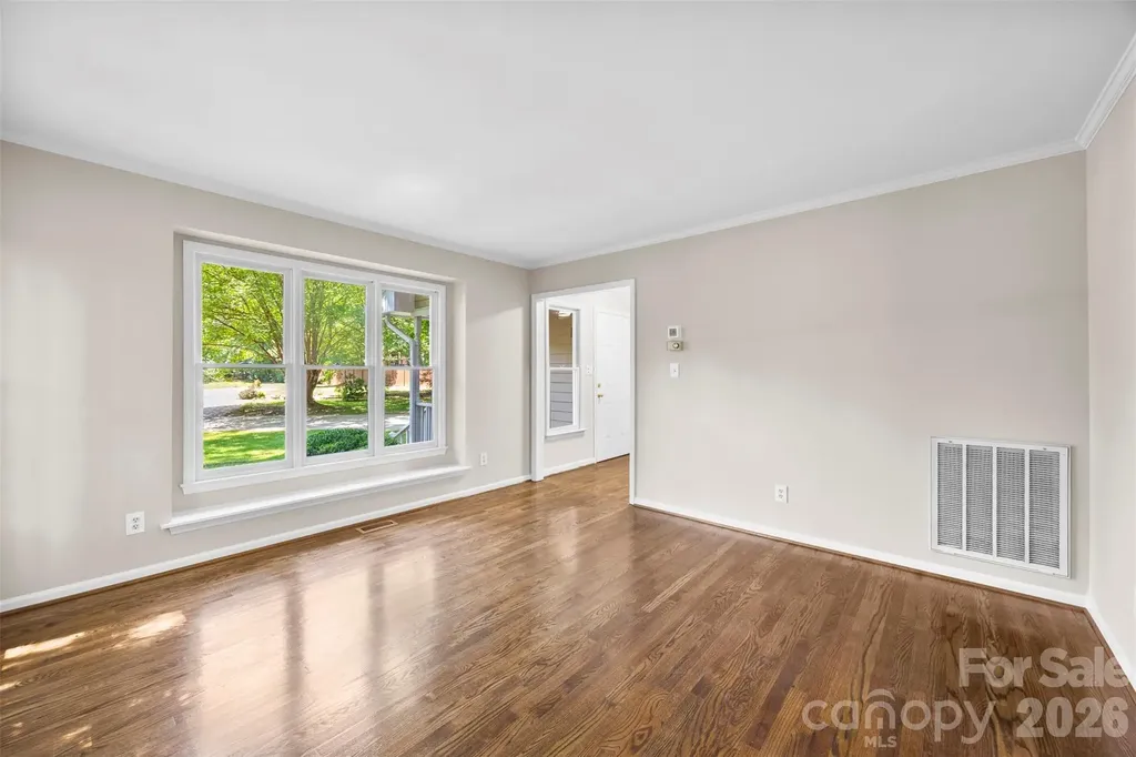 932 Alexandria Court Gastonia NC 28056