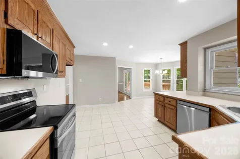 932 Alexandria Court Gastonia NC 28056