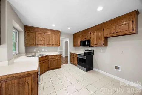 932 Alexandria Court Gastonia NC 28056
